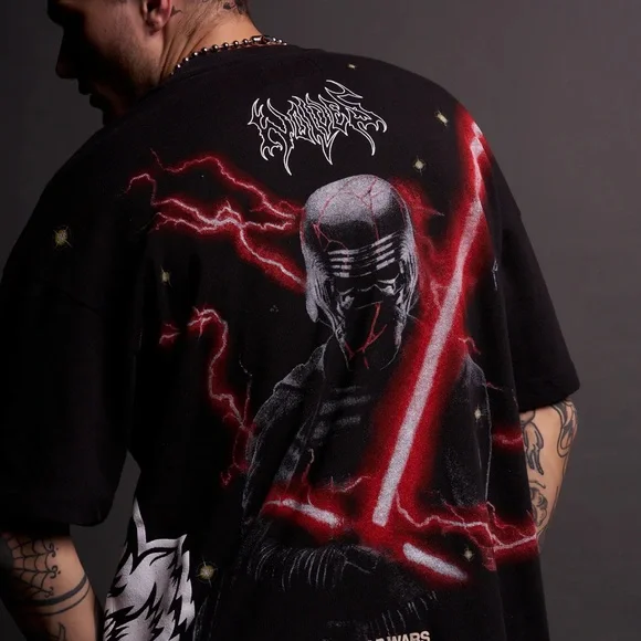 Darc Sport X Star Wars -KYLO REN "SIDE BY SIDE" OVERSIZED TEE IN BLACK